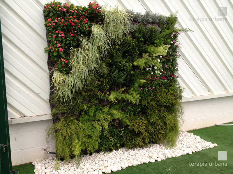 Instalación del jardín vertical DIY green&fun de Terapia urbana 16